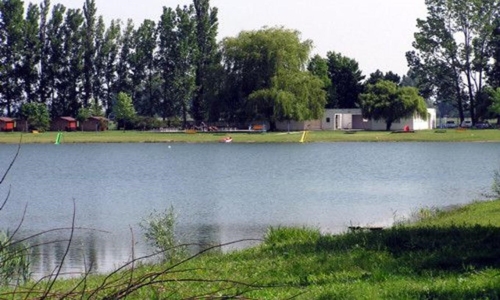 Přírodní koupaliště Albatros v Ostrožské Nové Vsi