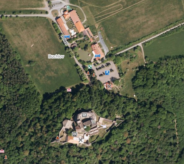 Parkoviště pod Buchlovem a hotelu Buchlov